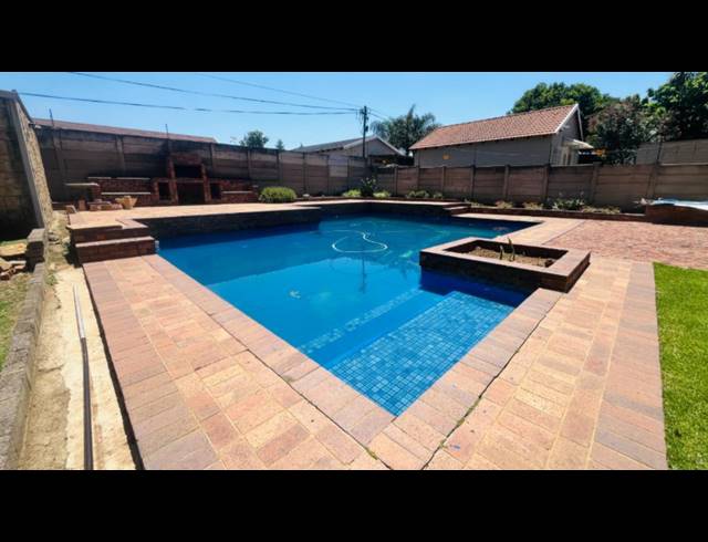 4 BEDROOM HOUSE FOR SALE IN BRACKENDOWNS